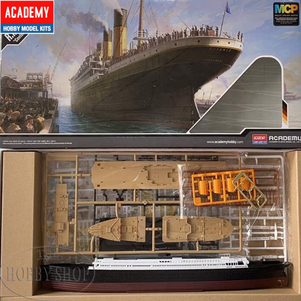 Academy 1/700 RMS Titanic