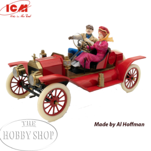 ICM 1/24 Model T 1913 Speedser with Drivers