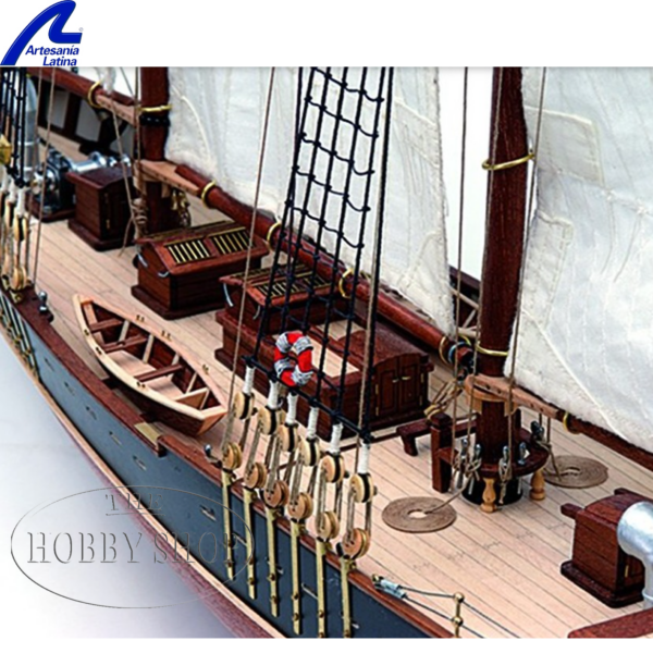 Artesania 1/75 Bluenose II Sailing Yacht
