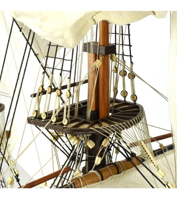 Artesania 1/65 HMS Endeavour