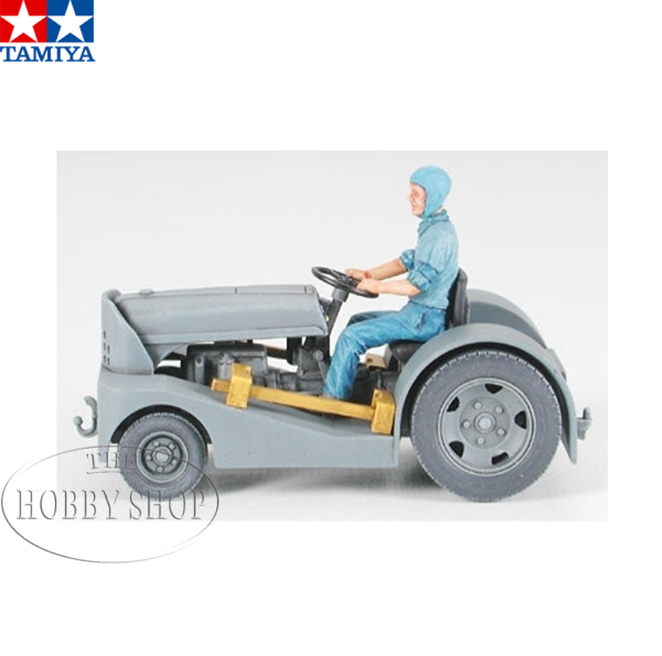 Tamiya 1/48 F4U-1D Corsair with Moto Tug