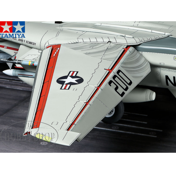 Tamiya 1/48 F-4B Grumman F-14A Tomcat Late Model Tamiya 1/48 F-4B Grumman F-14A Tomcat Late Model