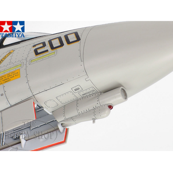 Tamiya 1/48 F-4B Grumman F-14A Tomcat Late Model Tamiya 1/48 F-4B Grumman F-14A Tomcat Late Model