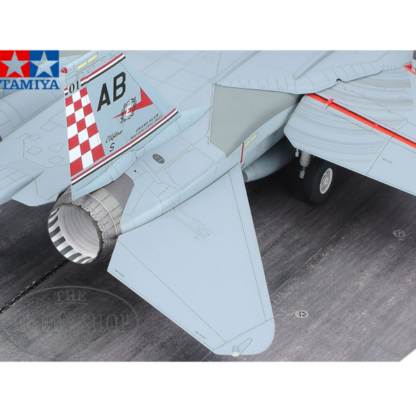 Tamiya 1/48 F-4B Grumman F-14A Tomcat Late Model Tamiya 1/48 F-4B Grumman F-14A Tomcat Late Model