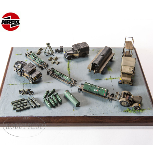 Airfix 1/72 WWII RAF Bomber Re-supply Set