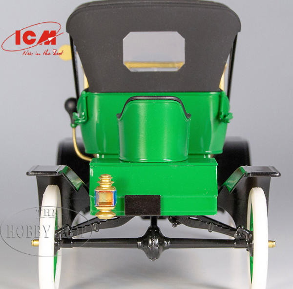 ICM 1/24 Model T Ford Roadster