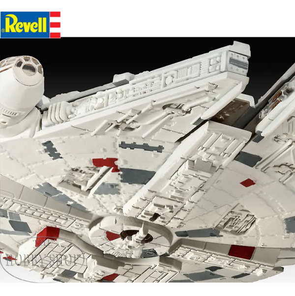 Bandai 1/241 Millenium Falcon Star Wars (Revell)