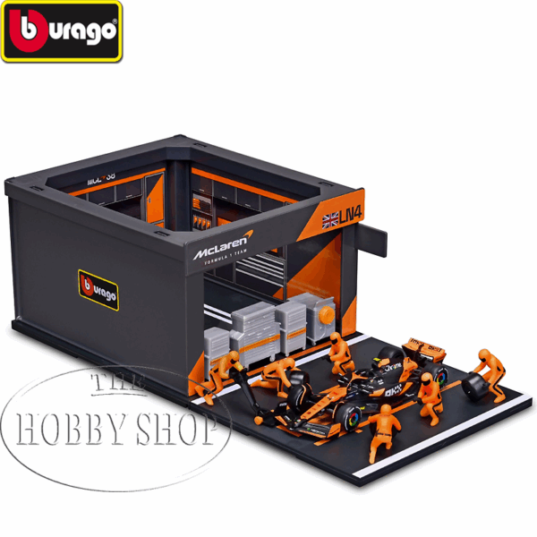 Burago 1/43 McLaren F1 MCL38 2024 Pit Pass