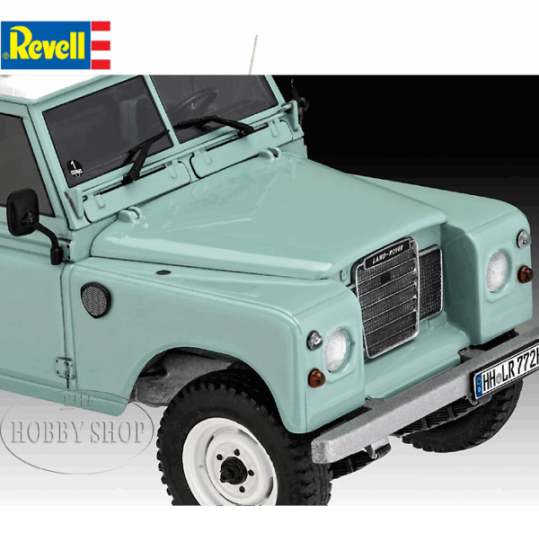 Revell 1/24 Land Rover Series III LWB Station Wagon
