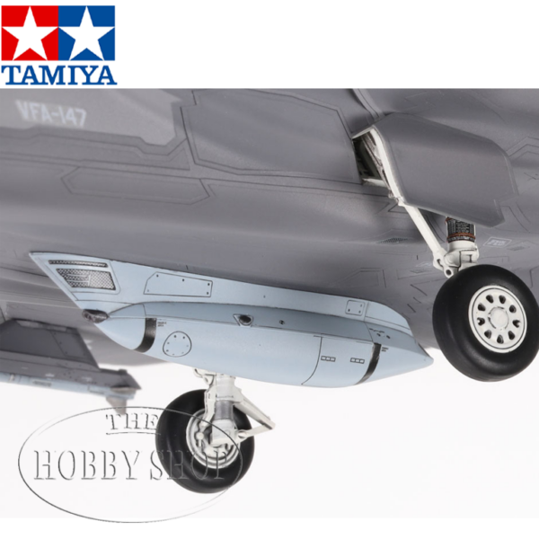 Tamiya 1/72 Lockheed Martin F35C Lightning II Tamiya 1/72 Lockheed Martin F35C Lightning II