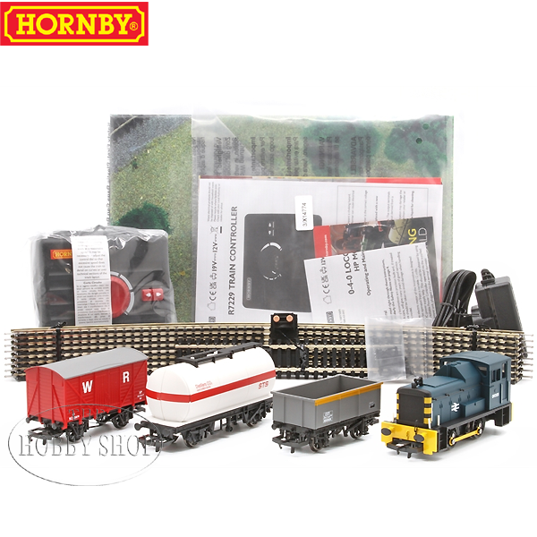 Hornby OO Network Traveller Train Set