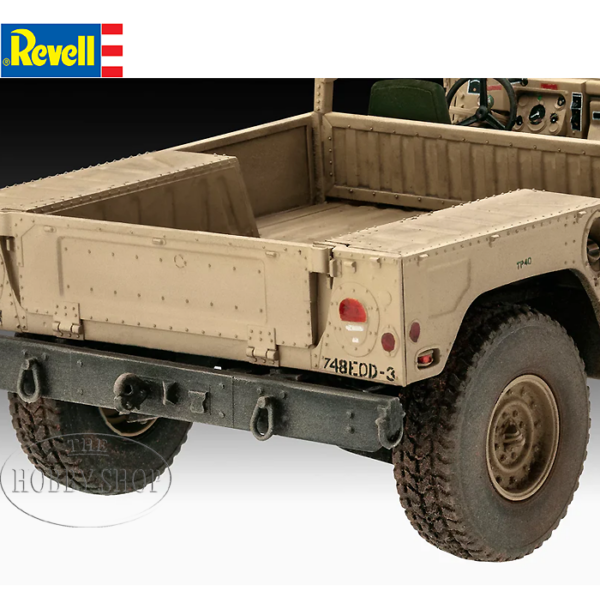 Revell 1/35 HMMWV M109 7A2 Revell 1/35 HMMWV M109 7A2