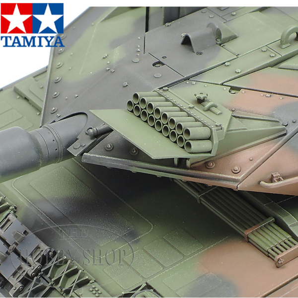 Tamiya 1/35 Leopard 2 A6 Main Battle Tank