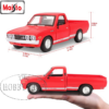 Maisto 1/27 Toyota Hilux Bakkie (White)