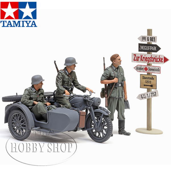 German Motorcycle & Sidecar & 3 Figurines
