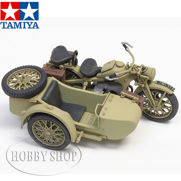 Tamiya 1/35 German Motorcycle & Sidecar & 3 Figurines